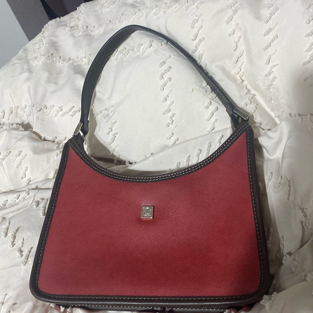 Red hand bag
